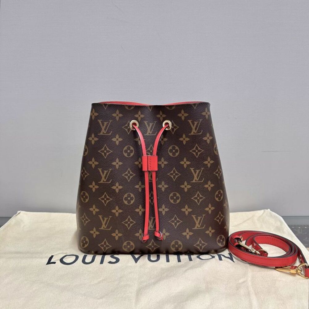 Louis Vuitton Women Pre-Loved Bag Very Good Condition